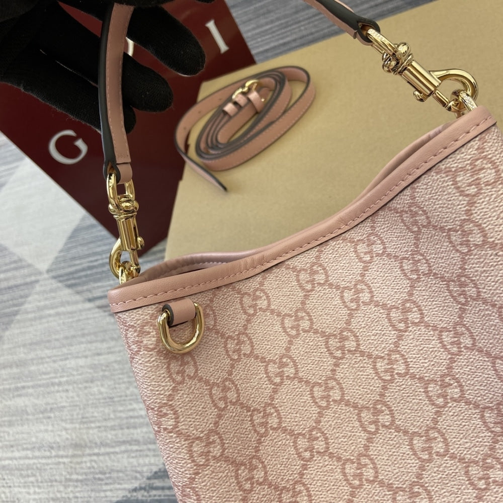 GUCCI GG EMBLEM SMALL BUCKET BAG LIGHT PINK COATED FABRIC 21CM 815118 FAD6L 8459