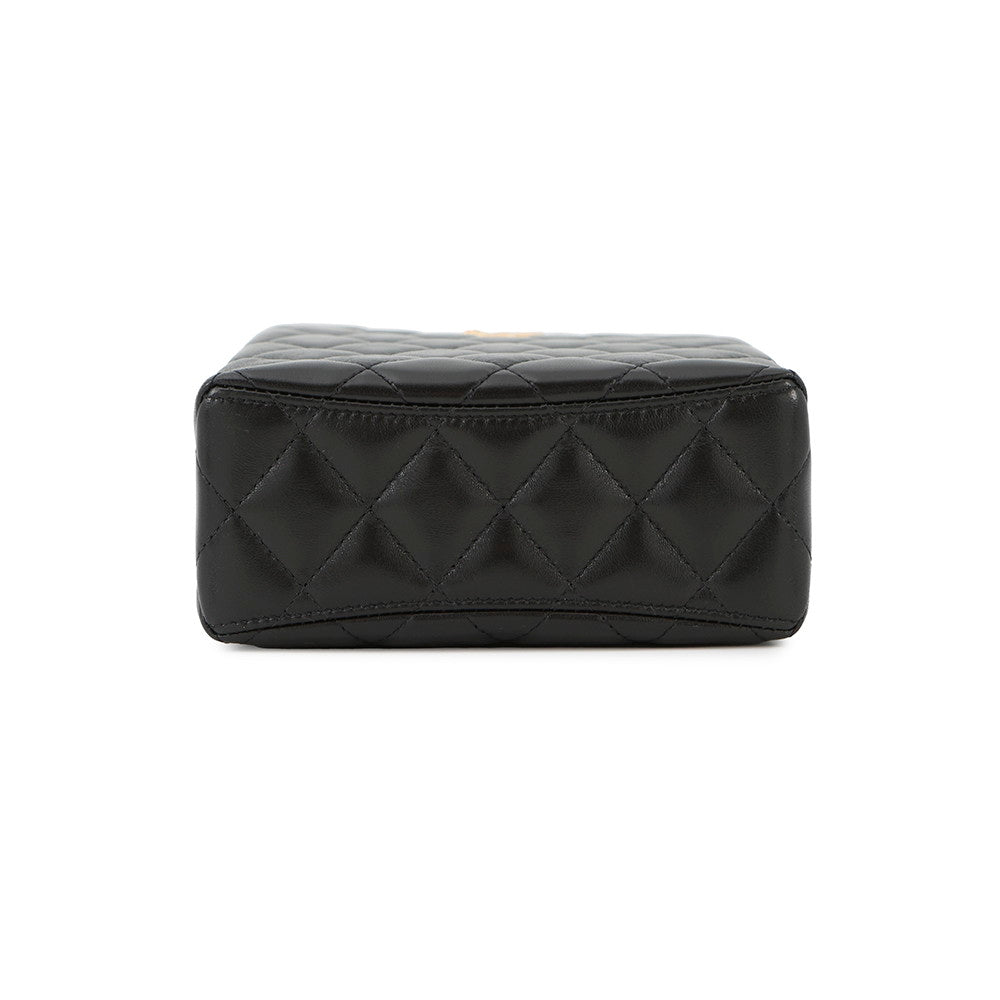 CHANEL Matelasse Pearl Handle Chain Shoulder Bag BlackAP4520 Lambskin