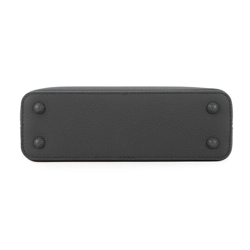 LOUIS VUITTON Capucines EW NoirM23955 Taurillon Leather Size MINI