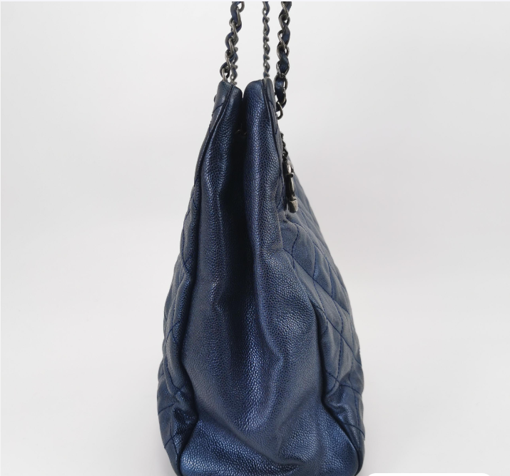 Preloved Chanel Carviar leather tote bag 35cm blue 057832700258