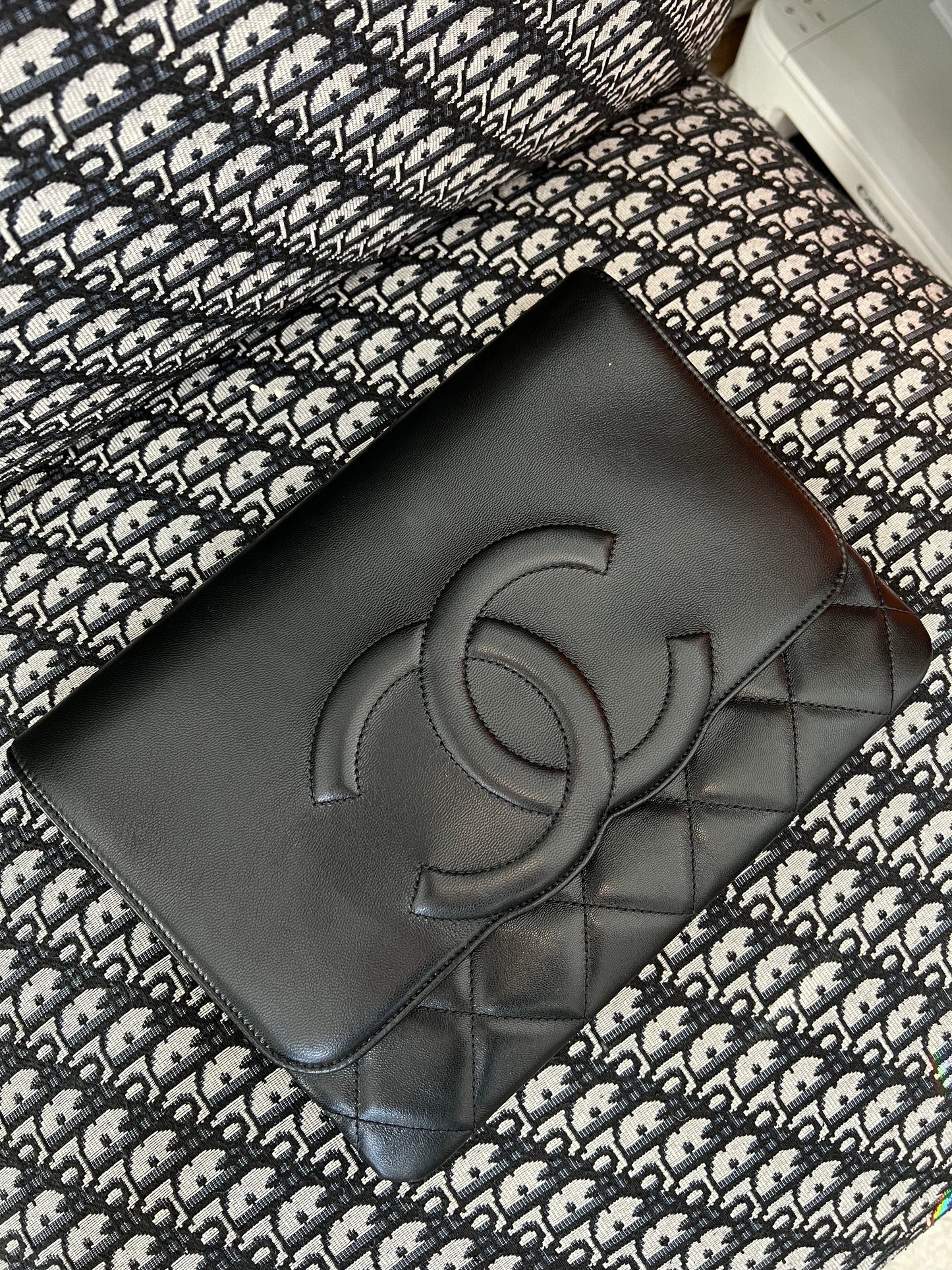 CHANEL CC LAMBSKIN CLUTCH BAG