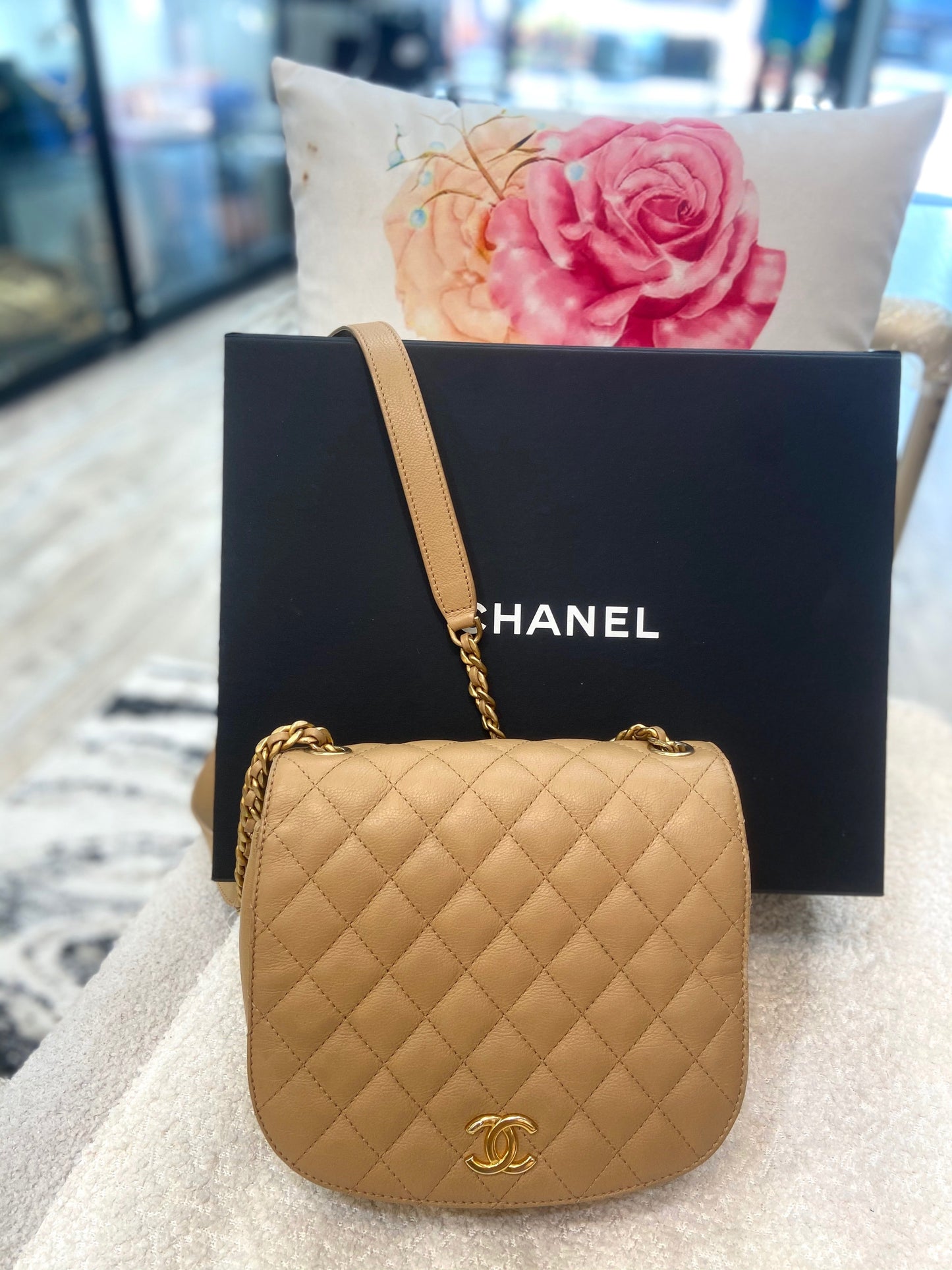 CHANEL CALFSKIN LEATHER QUILTED MESSENGER FLAP BAG