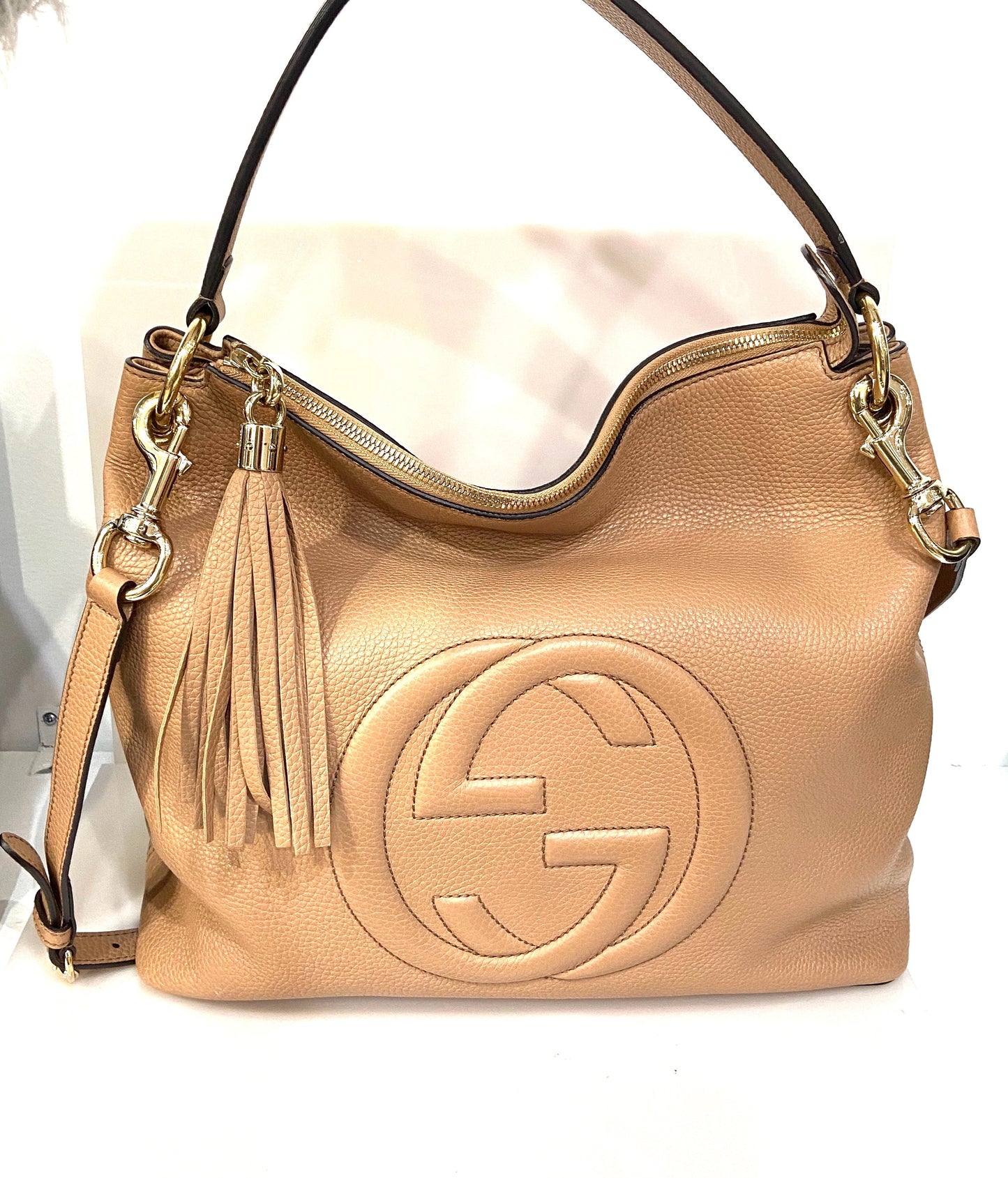 GUCCI PEBBLED CALFSKIN LEATHER CAMELIA TWO WAY LARGE SOHO BAG