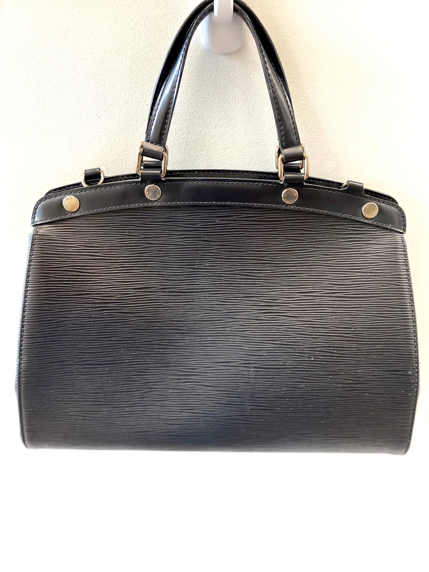 LOUIS VUITTON EPI LEATHER BREA MM BAG