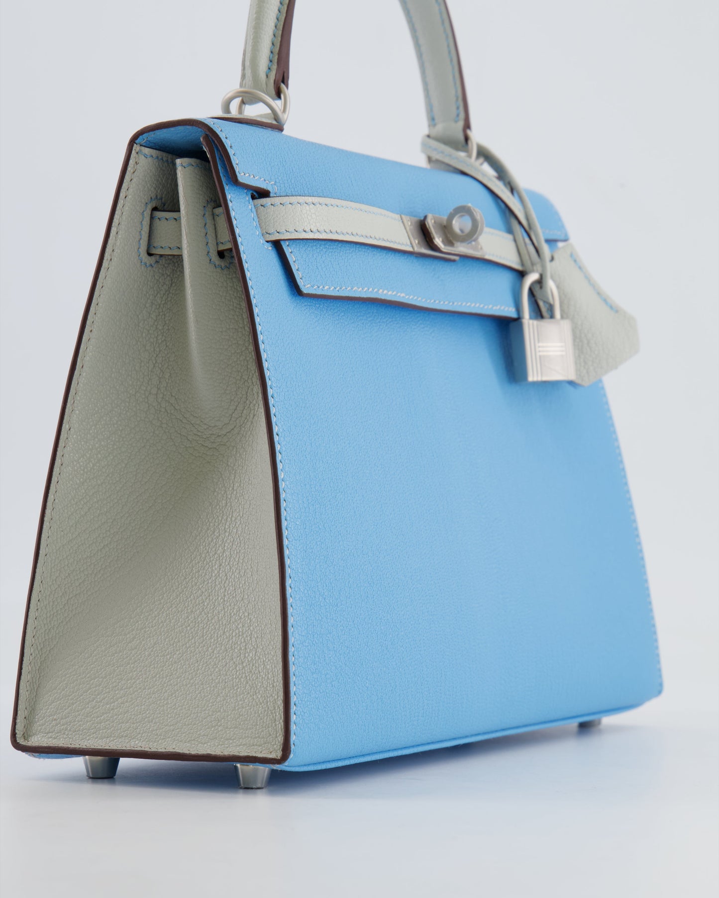 *VERY RARE* Hermès Kelly Sellier HSS 25cm Bag in Bleu Celeste and Gris Perle Chèvre Leather with Contrast Stitching and Brushed Palladium Hardware