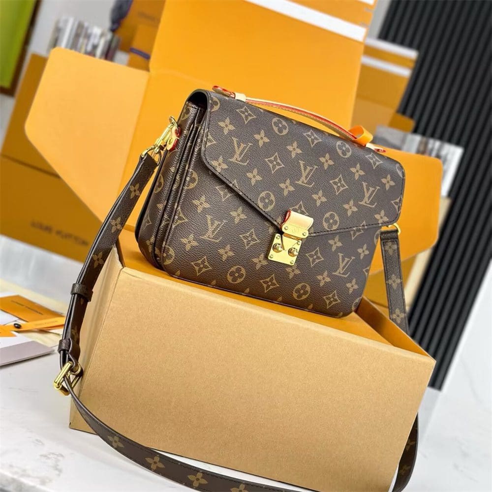 Louis Vuitton M44875 Pochette Métis