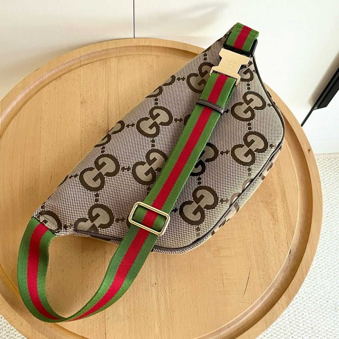 GUCCI Medium belt bag