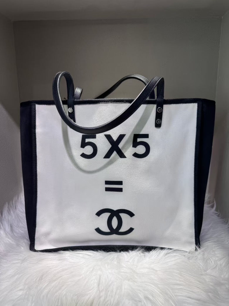 Pre-loved CHANEL 5x5 Tote Bag in White and Black Canvas
