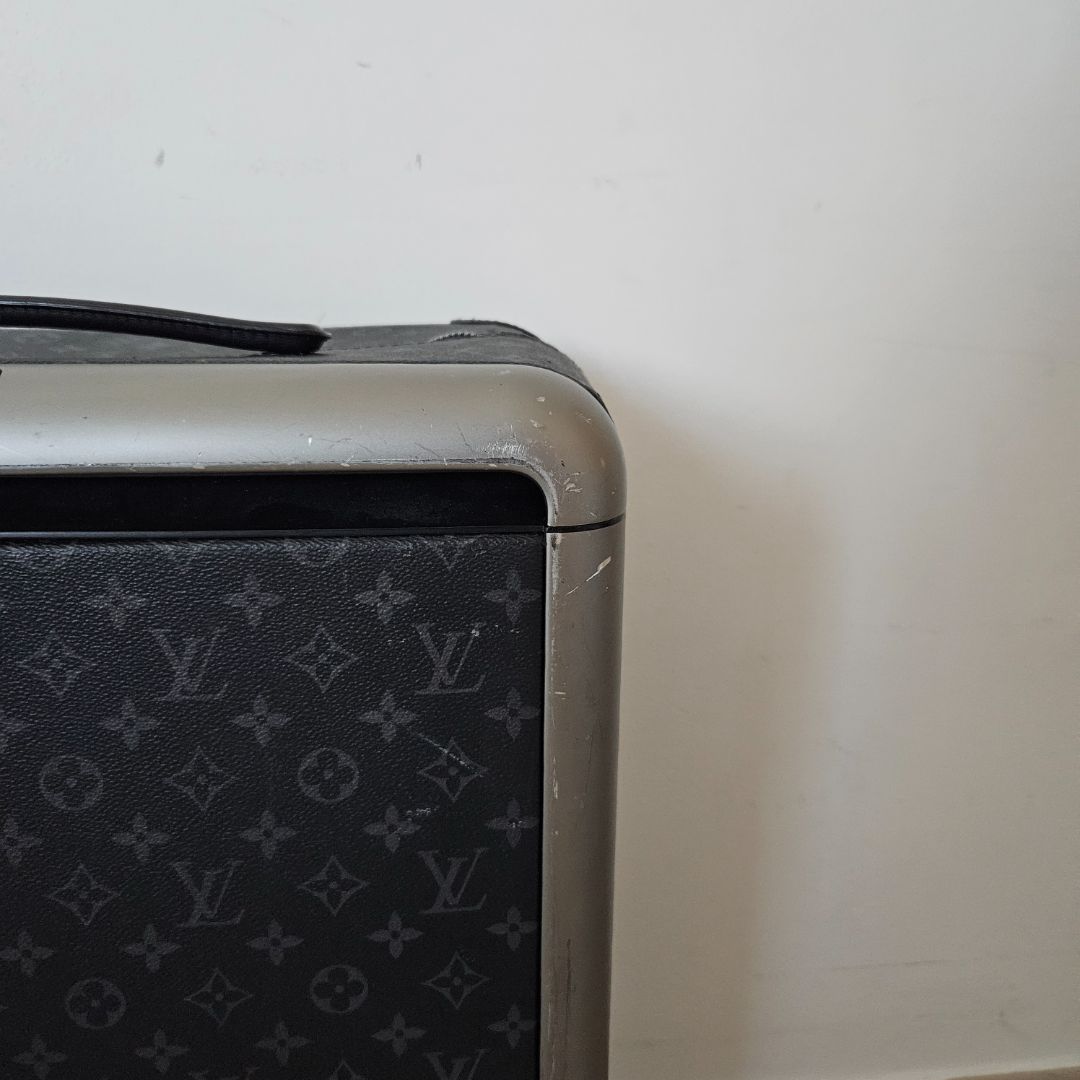 Louis Vuitton Luggage Horizon 70 Monogram Eclipse