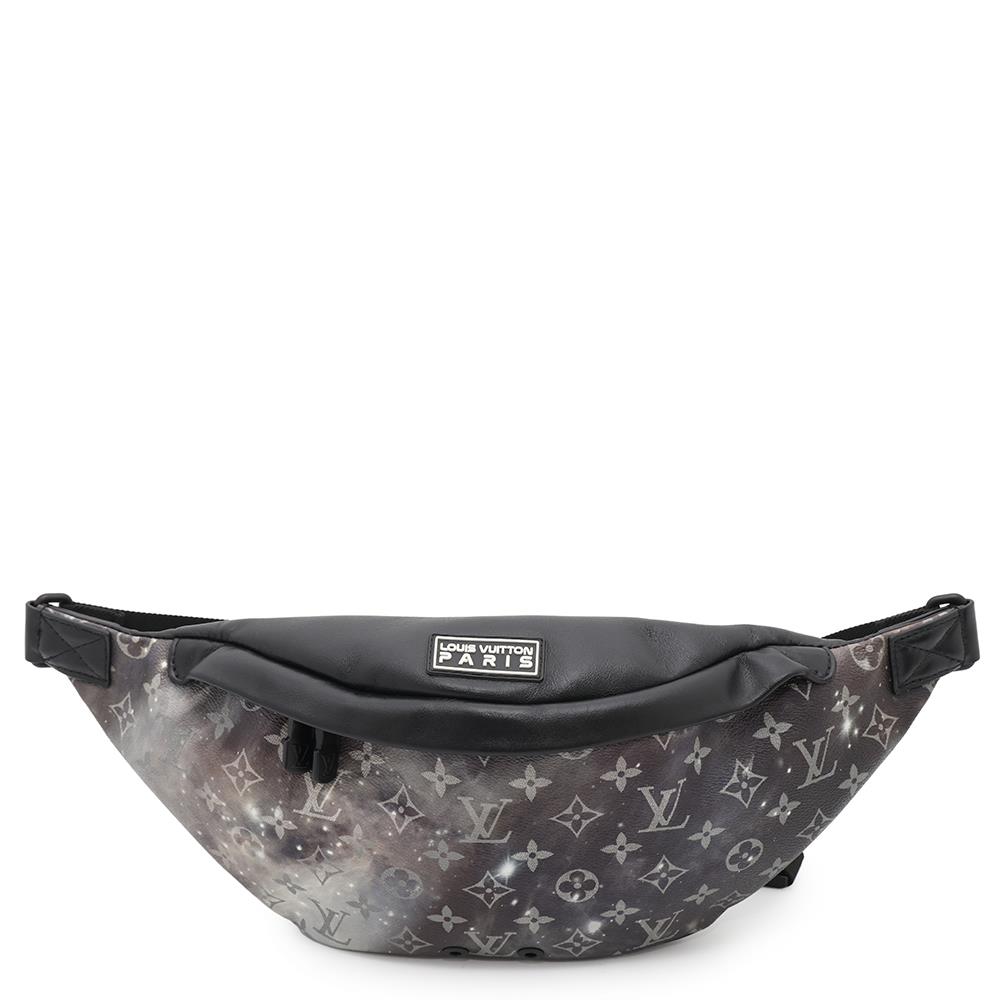 LOUIS VUITTON Discovery Bumback NoirM44444 Monogram / Galaxy