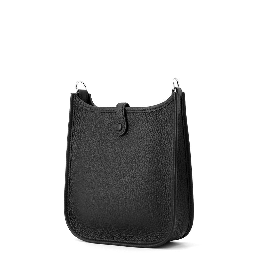 HERMES Evelyne Long Black Taurillon Clemence Size TPM