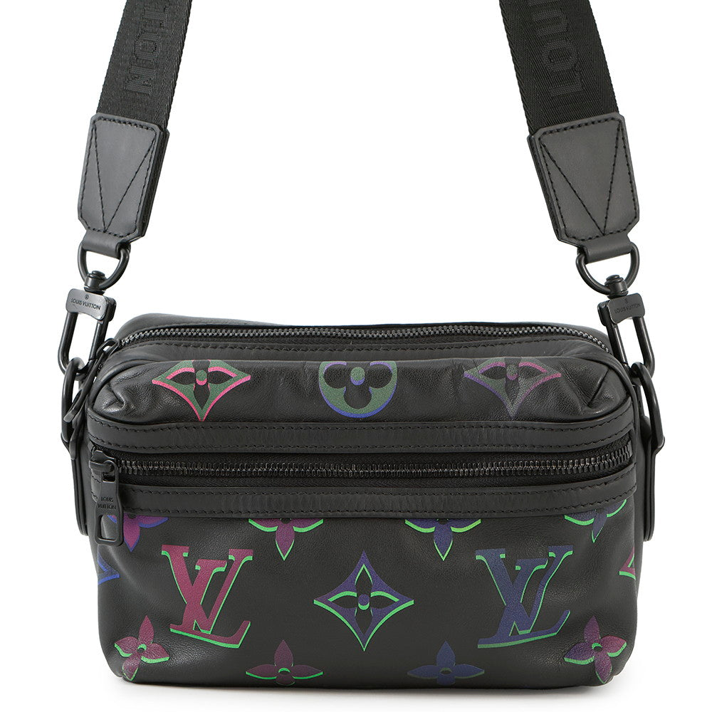 LOUIS VUITTON comet messenger NoirM22495 Calf Leather Monogram・Pattern Size PM