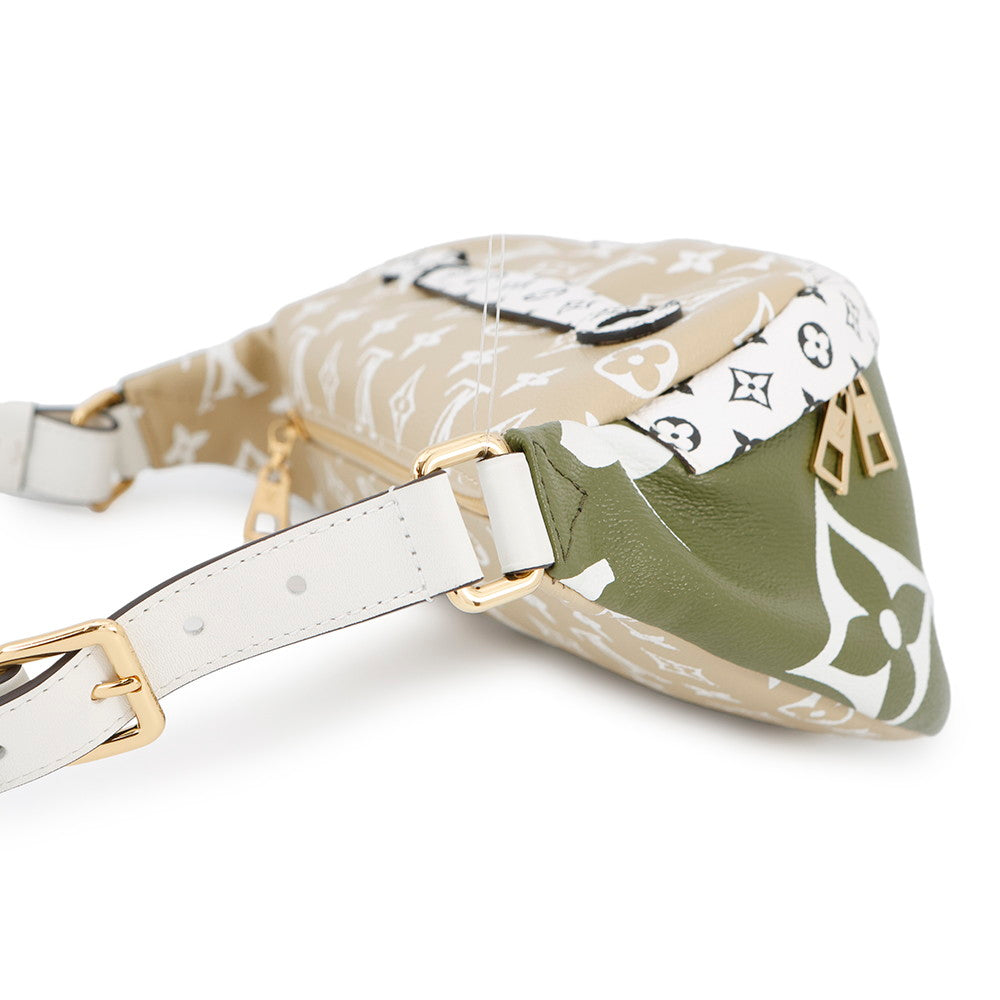 LOUIS VUITTON Bumbag Khaki/White/BeigeM44611 Monogram Monogram Giant