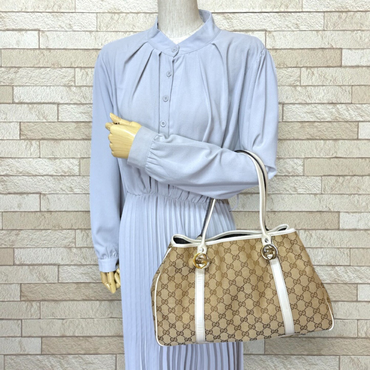 Gucci Gg Canvas Beige White Gg Canvas Tote Bag