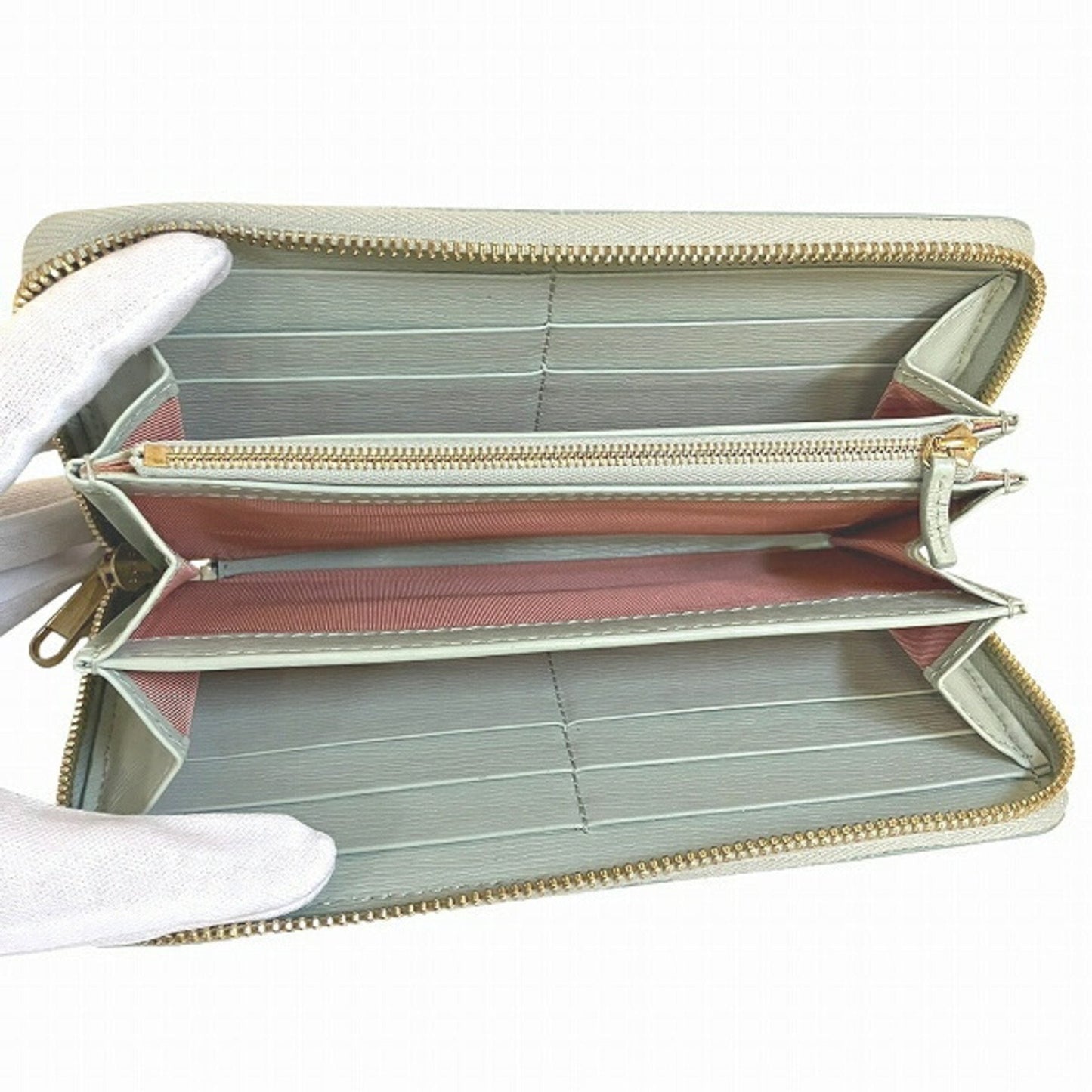 Gucci Pale Green Leather Long Wallet (Bi-Fold)