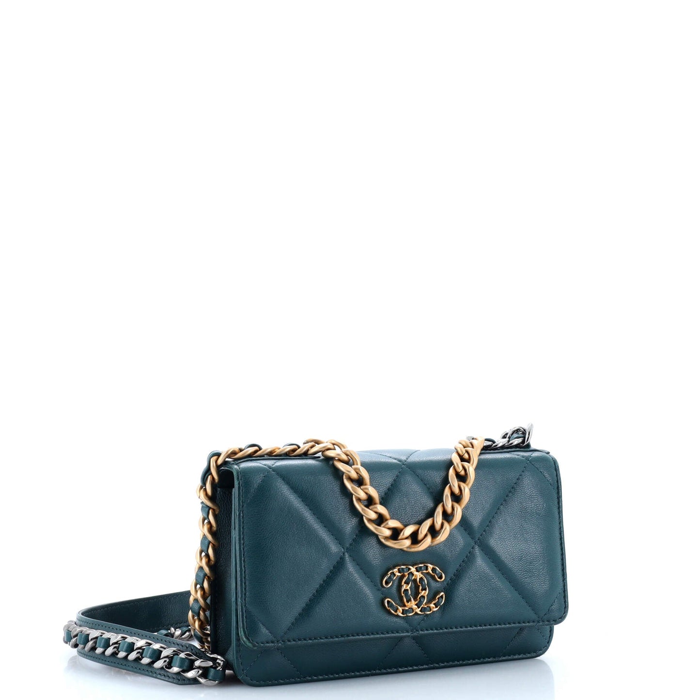 19 Wallet on Chain Quilted Goatskin