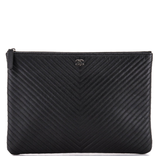 O Case Clutch Chevron Caviar Medium