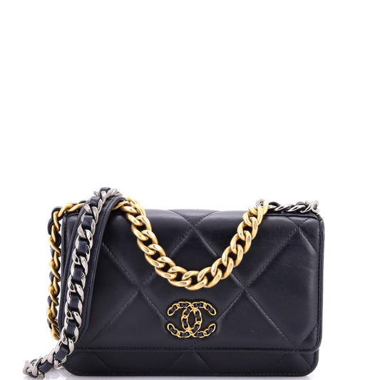 19 Wallet on Chain Quilted Lambskin