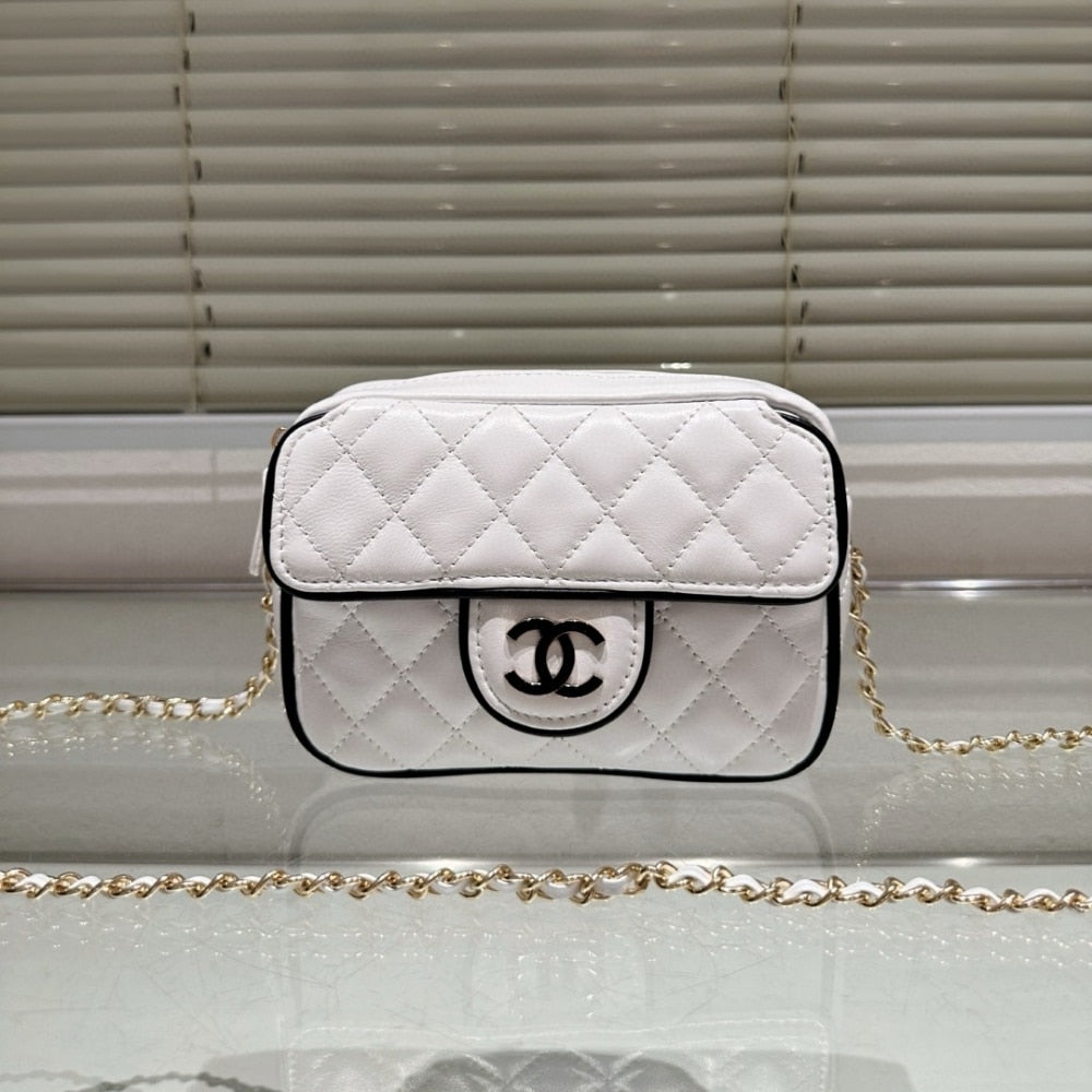 CHANEL CLUTCH WITH CHAIN WHITE AND BLACK 18CM AP4512 B19460 NAFJQ