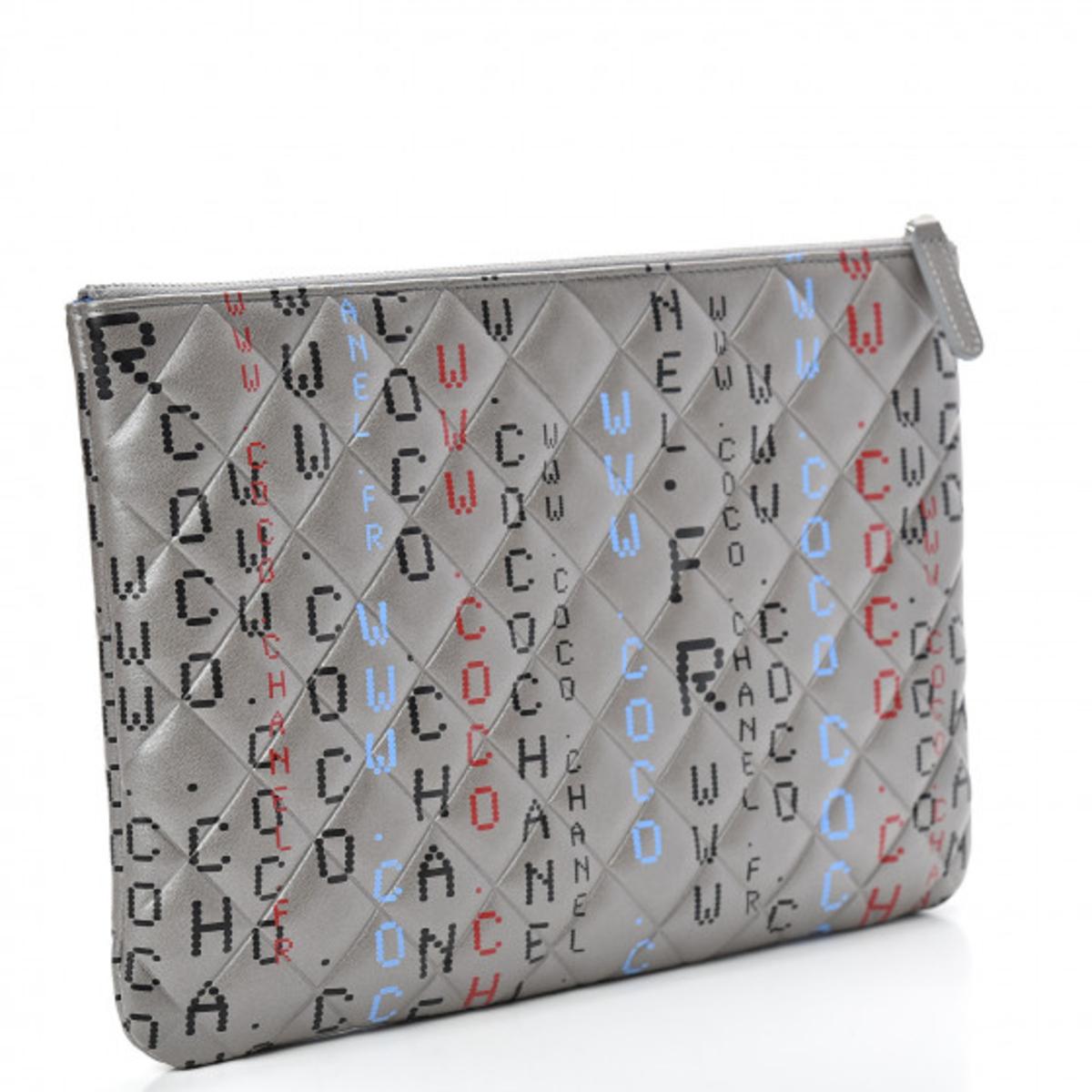 CHANEL METALLIC SILVER QUILTED LAMBSKIN PRINTED DATA CENTER O CLUTCH-HS