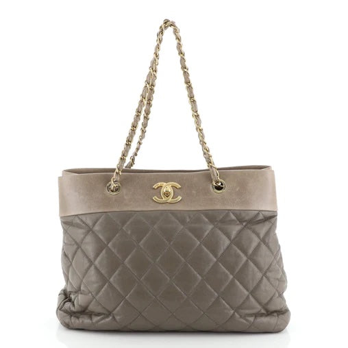 CHANEL GREIGE QUILTED DISTRESSED LEATHER CHAIN TOTE BAG