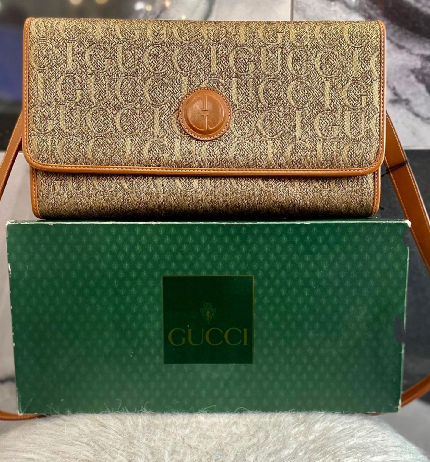 GUCCI 2WAY LOGO CLUTCH BAG