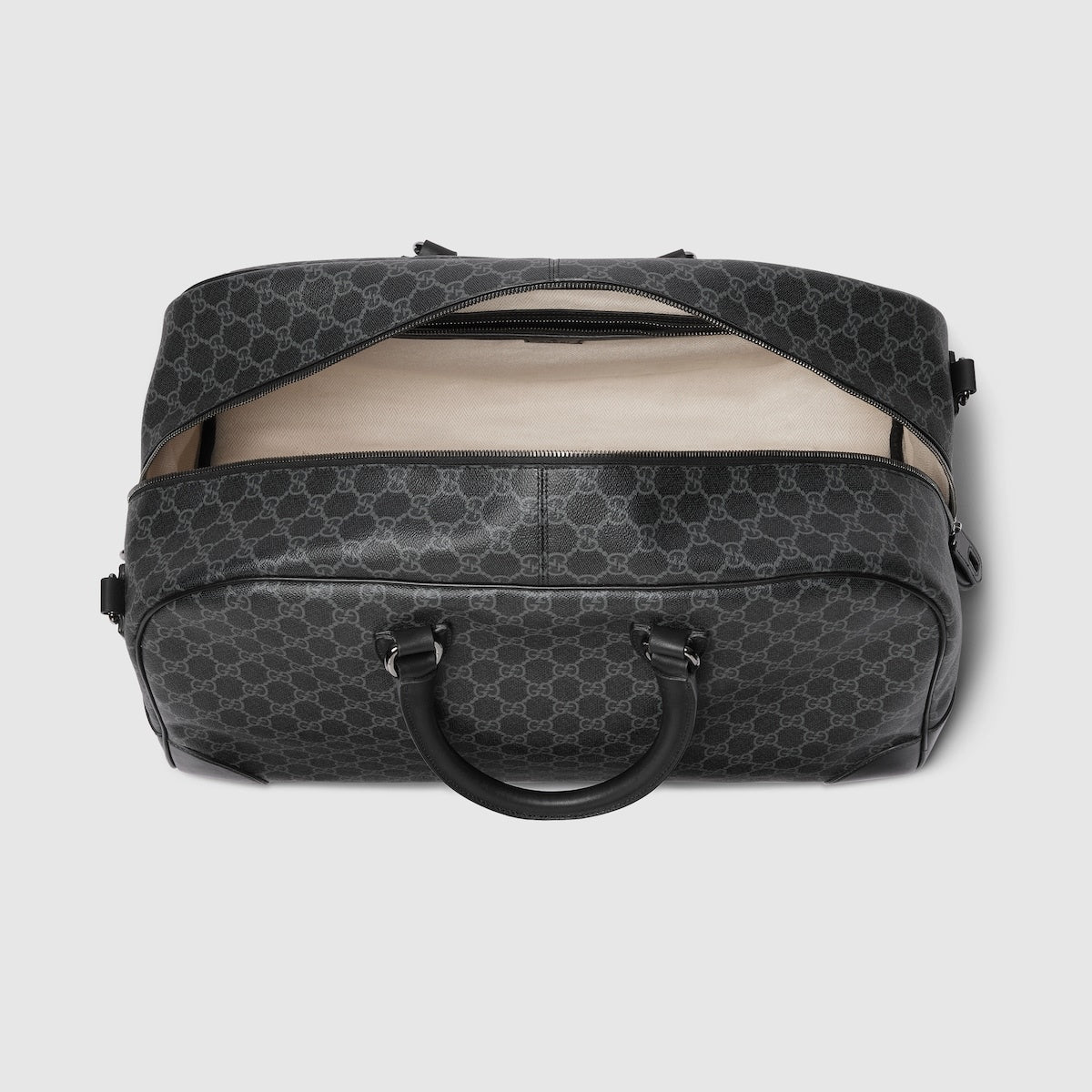 GUCCI GG EMBLEM MEDIUM DUFFLE BAG