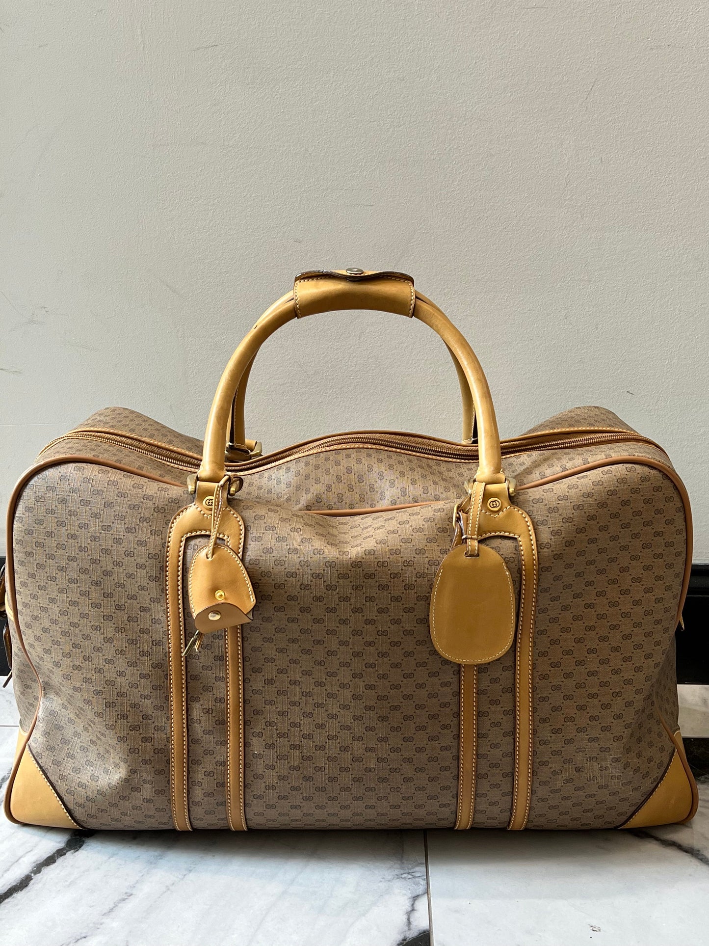 GUCCI GG VINTAGE DUFFLE BAG