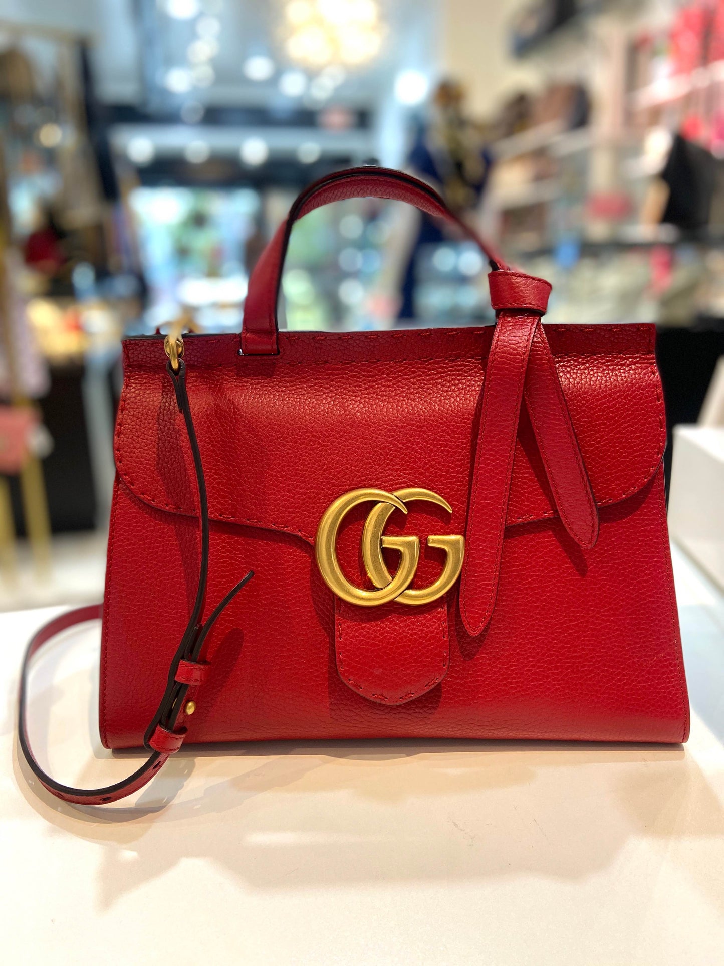 GUCCI RED PEBBLED LEATHER MARMONT TOP HANDLE BAG
