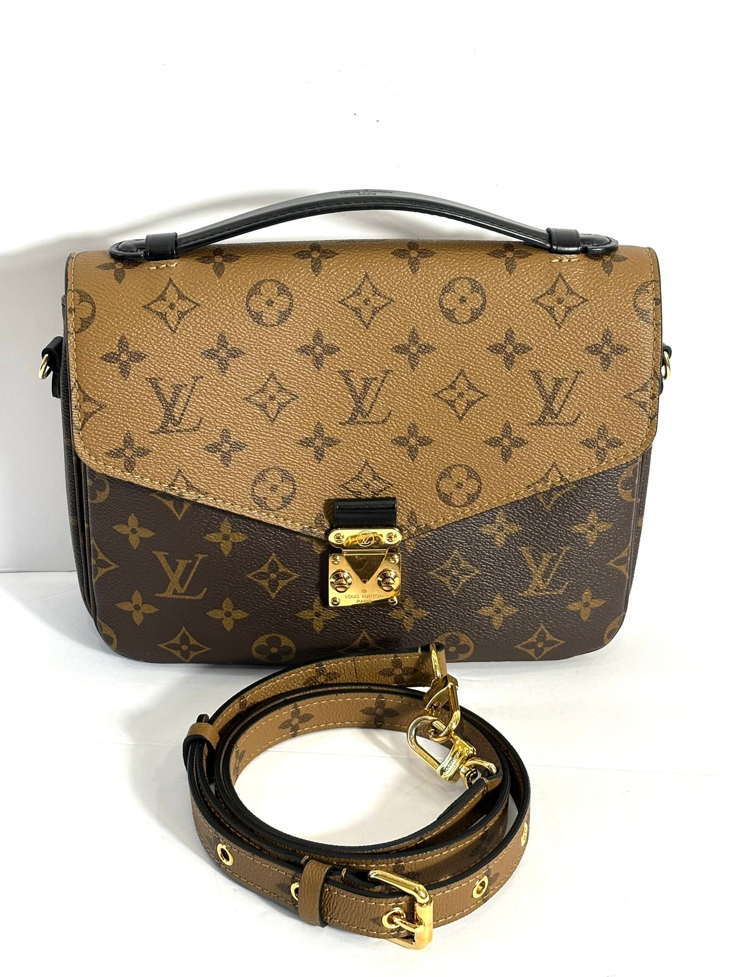 LOUIS VUITTON REVERSE MONOGRAM POCHETTE