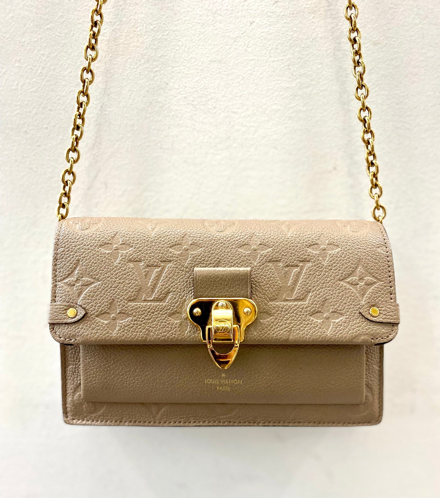LOUIS VUITTON EMPREINTE LEATHER VAVIN WALLET ON CHAIN