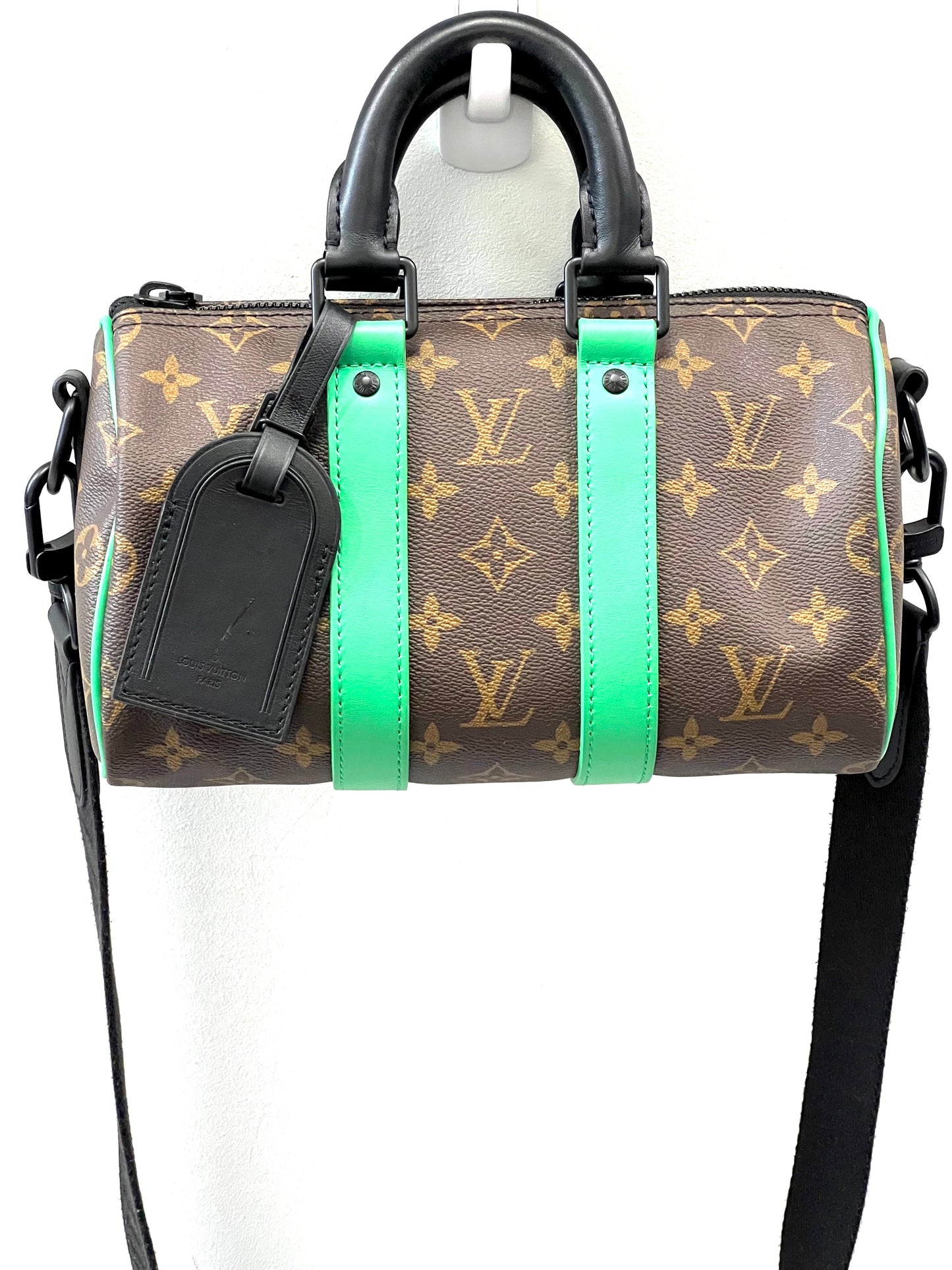 LOUIS VUITTON MONOGRAM KEEPALL BANDOULIERE 25 HANDBAG