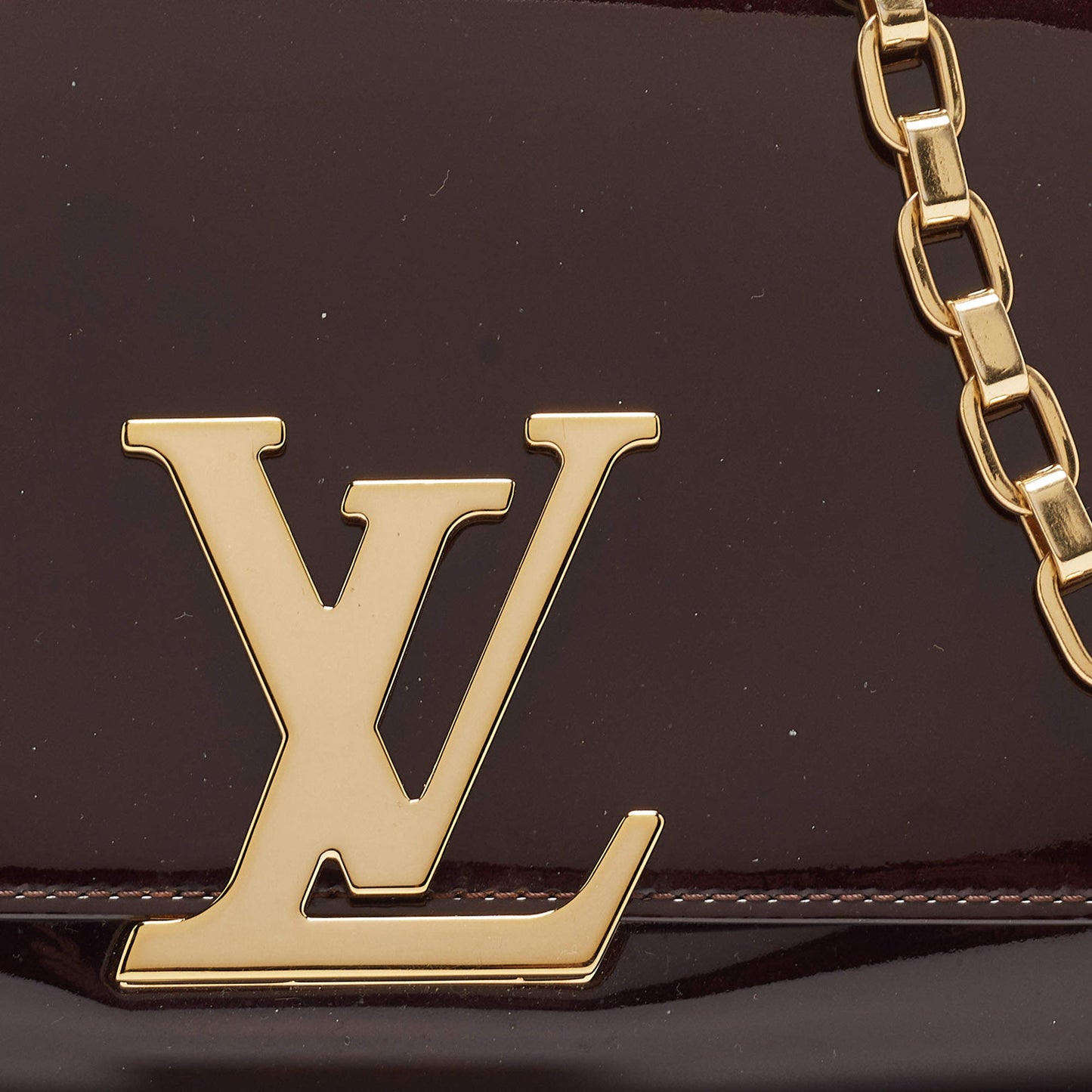LOUIS VUITTON VERNIS LOUISE GM CHAIN BAG