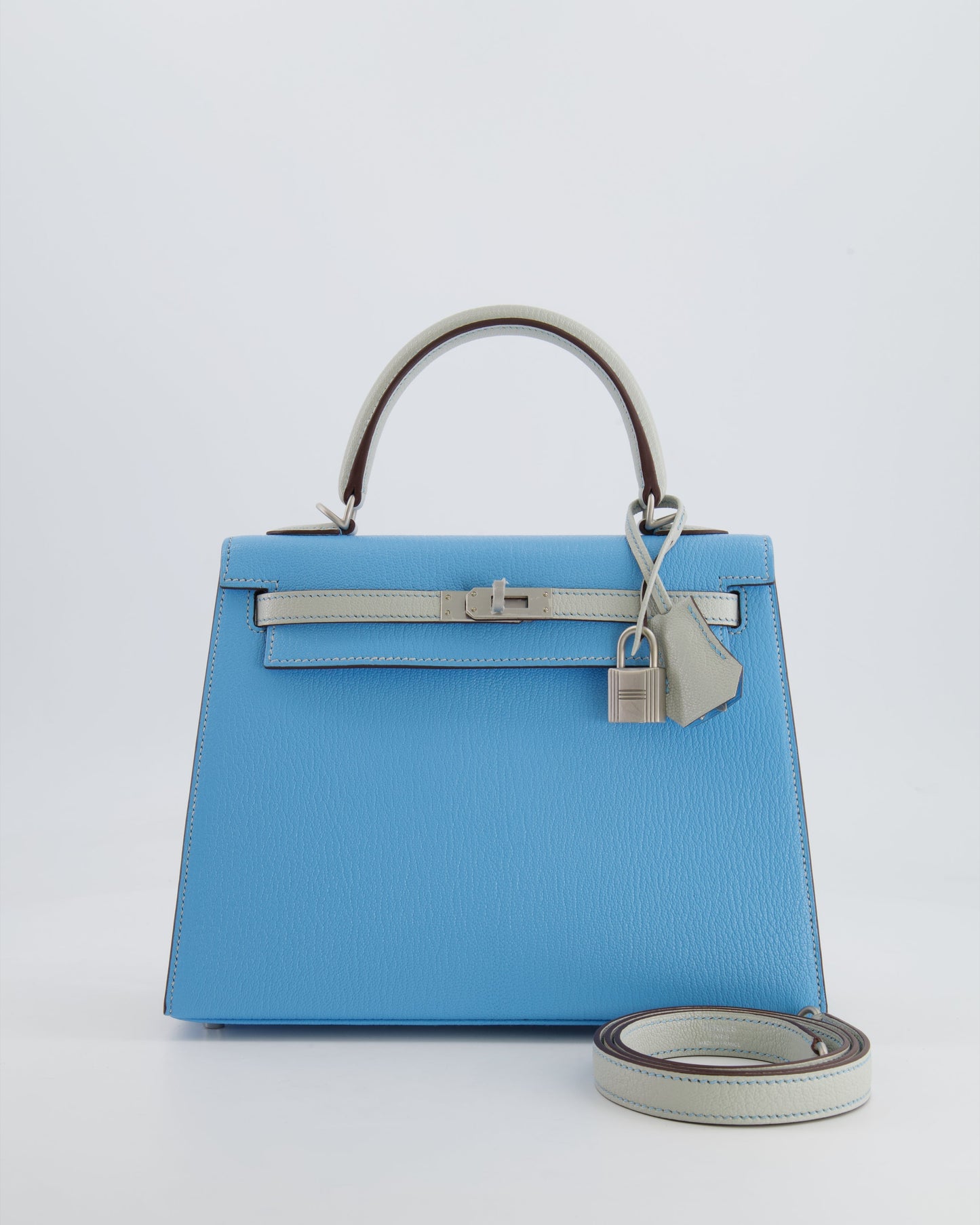 *VERY RARE* Hermès Kelly Sellier HSS 25cm Bag in Bleu Celeste and Gris Perle Chèvre Leather with Contrast Stitching and Brushed Palladium Hardware