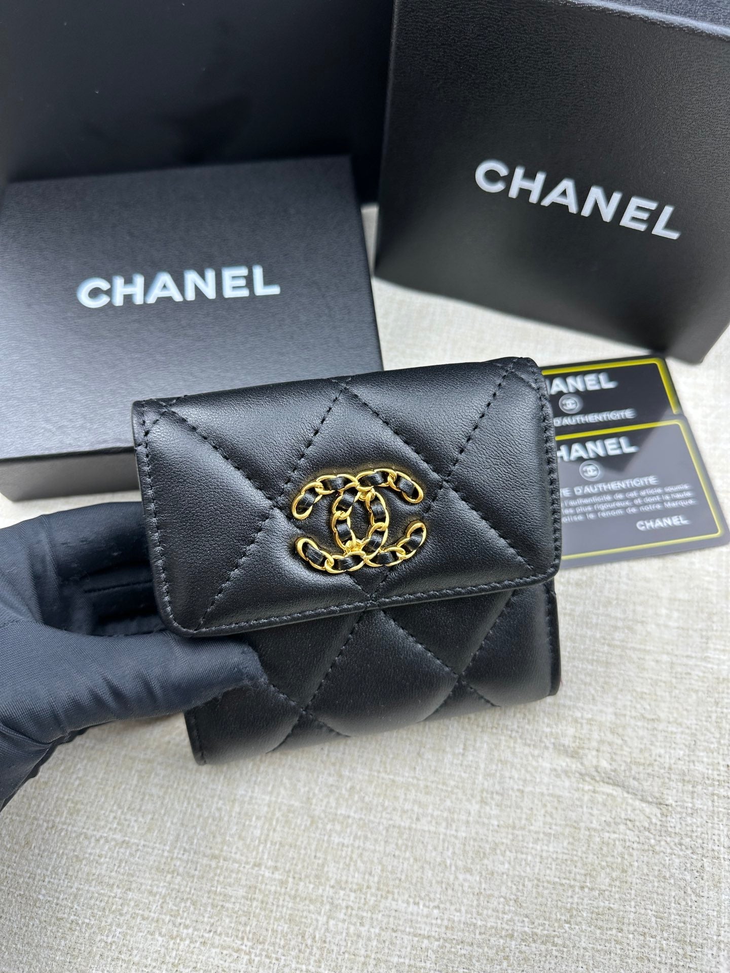 Chanel 19 Small Flap Wallet