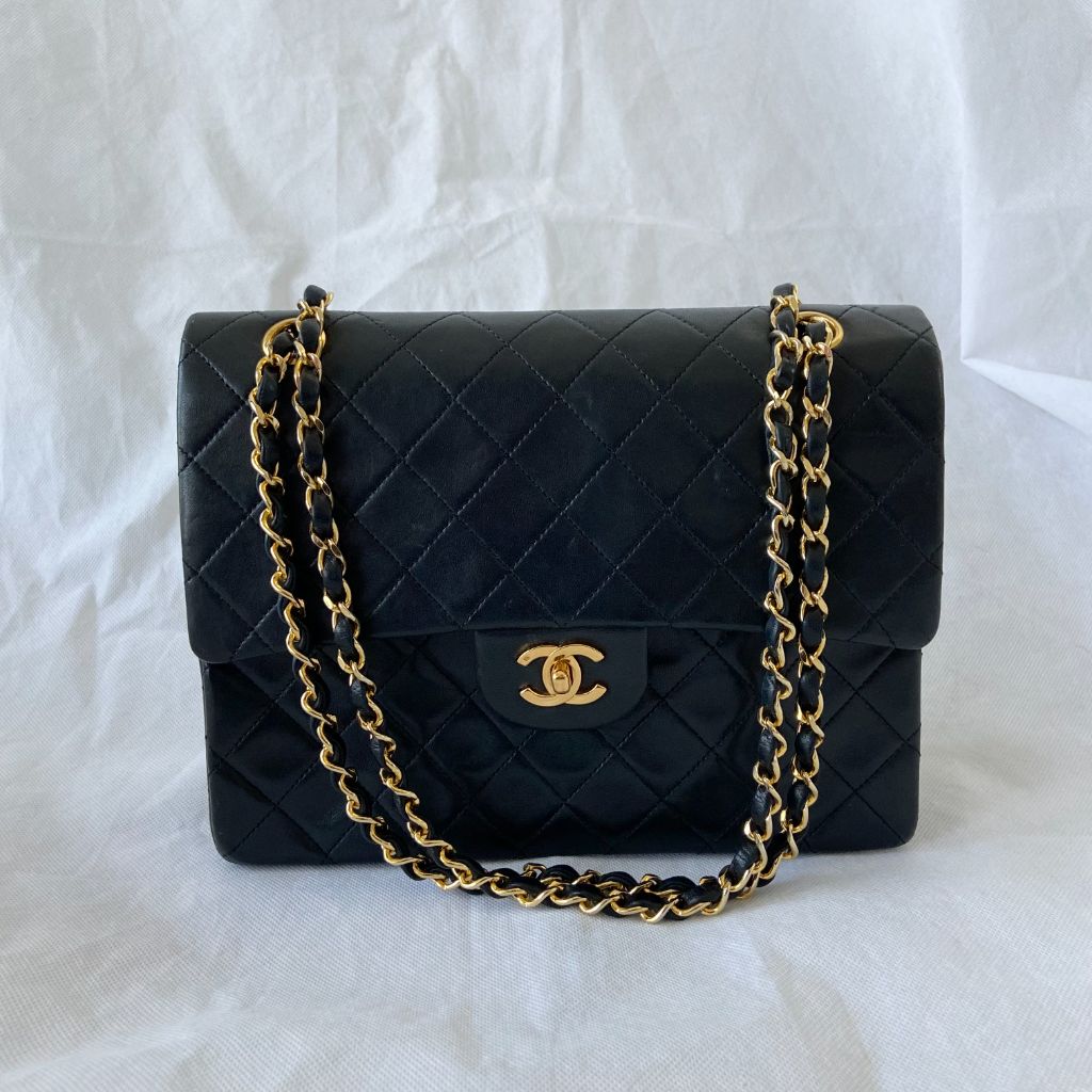 Chanel Black Lambskin Vintage Flapbag