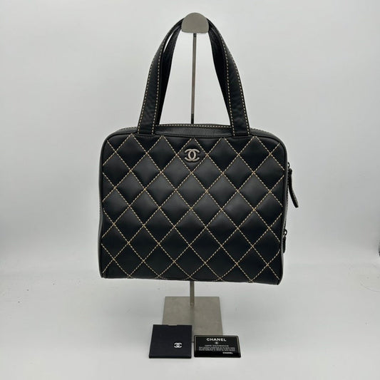 Chanel Black Quilted Leather Shoulder Bag Medium with Silver Hardware