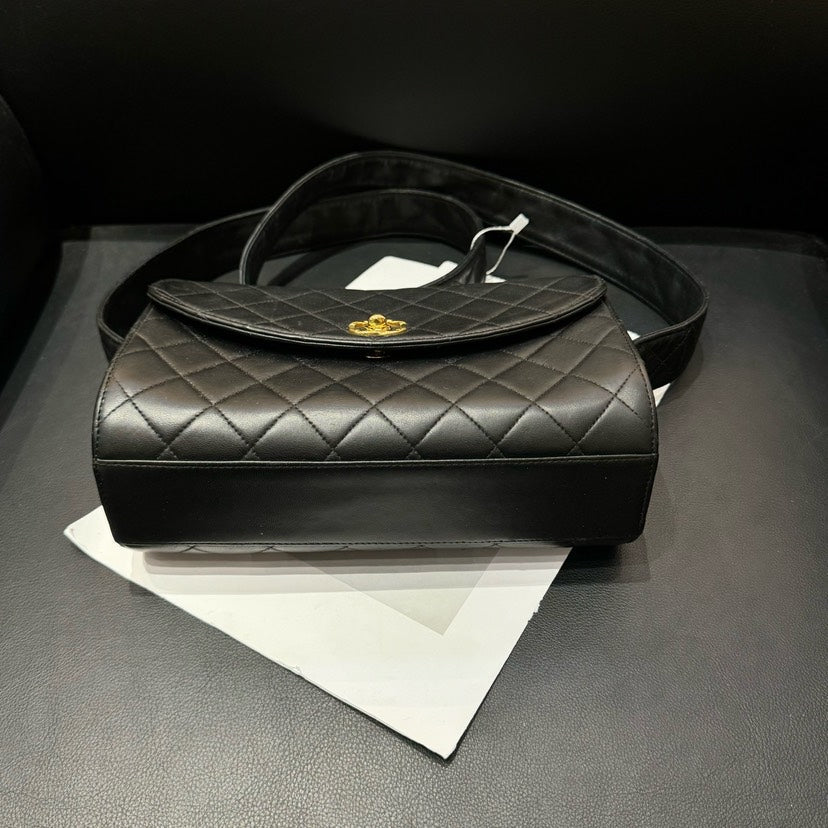 Chanel Black Quilted Leather Crossbody Bag 23x14x8cm