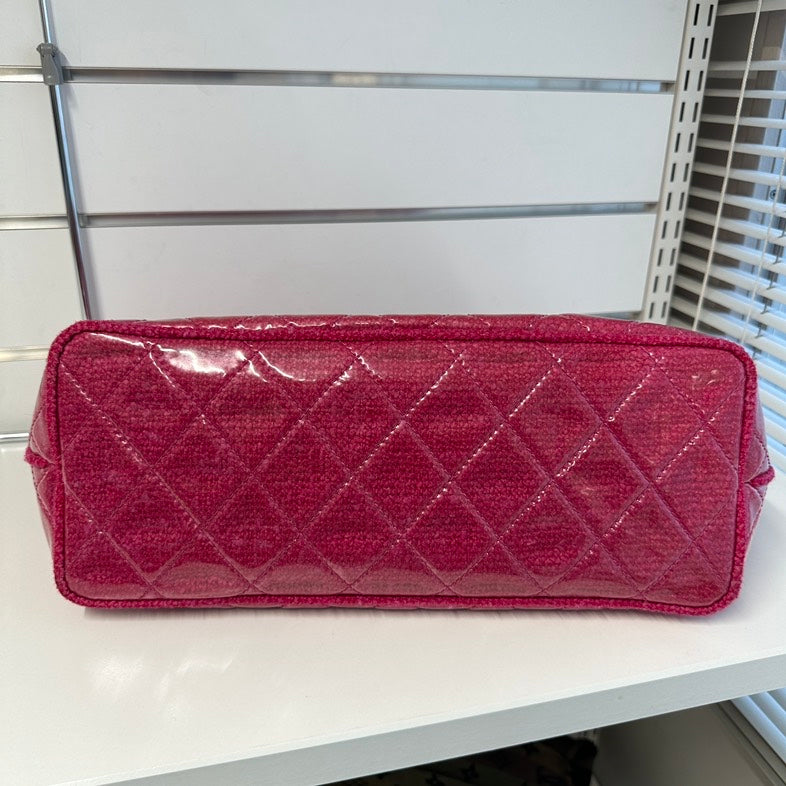 Pre-loved Chanel Deauville Tote Bag in Pink Quilted Tweed