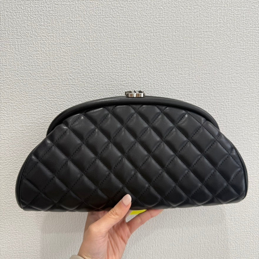 Preloved Chanel Lambskin Clutch Bag Black GT8111