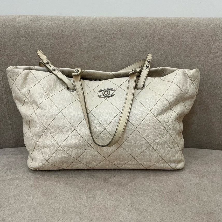 Chanel Preloved Tote Bag Beige Leather Quilted