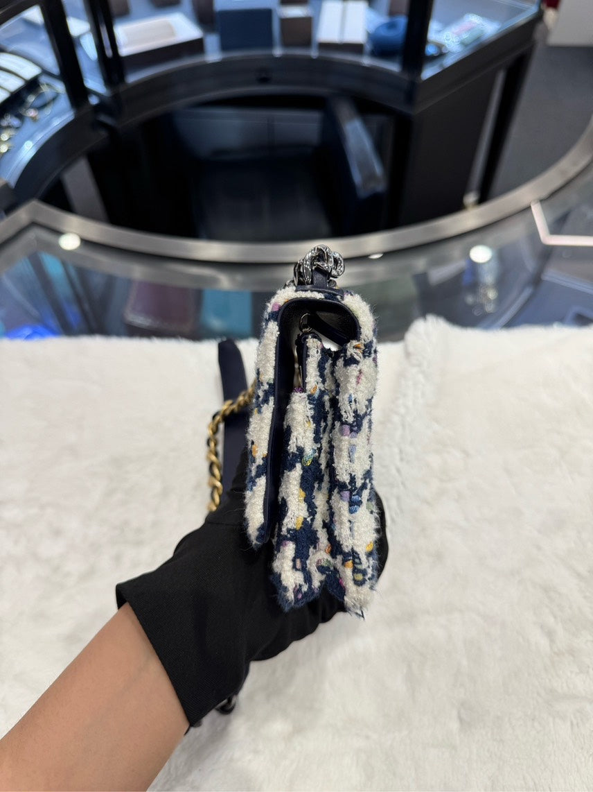 Chanel Preloved Houndstooth Wallet on Chain WOC Blue/White Clutch