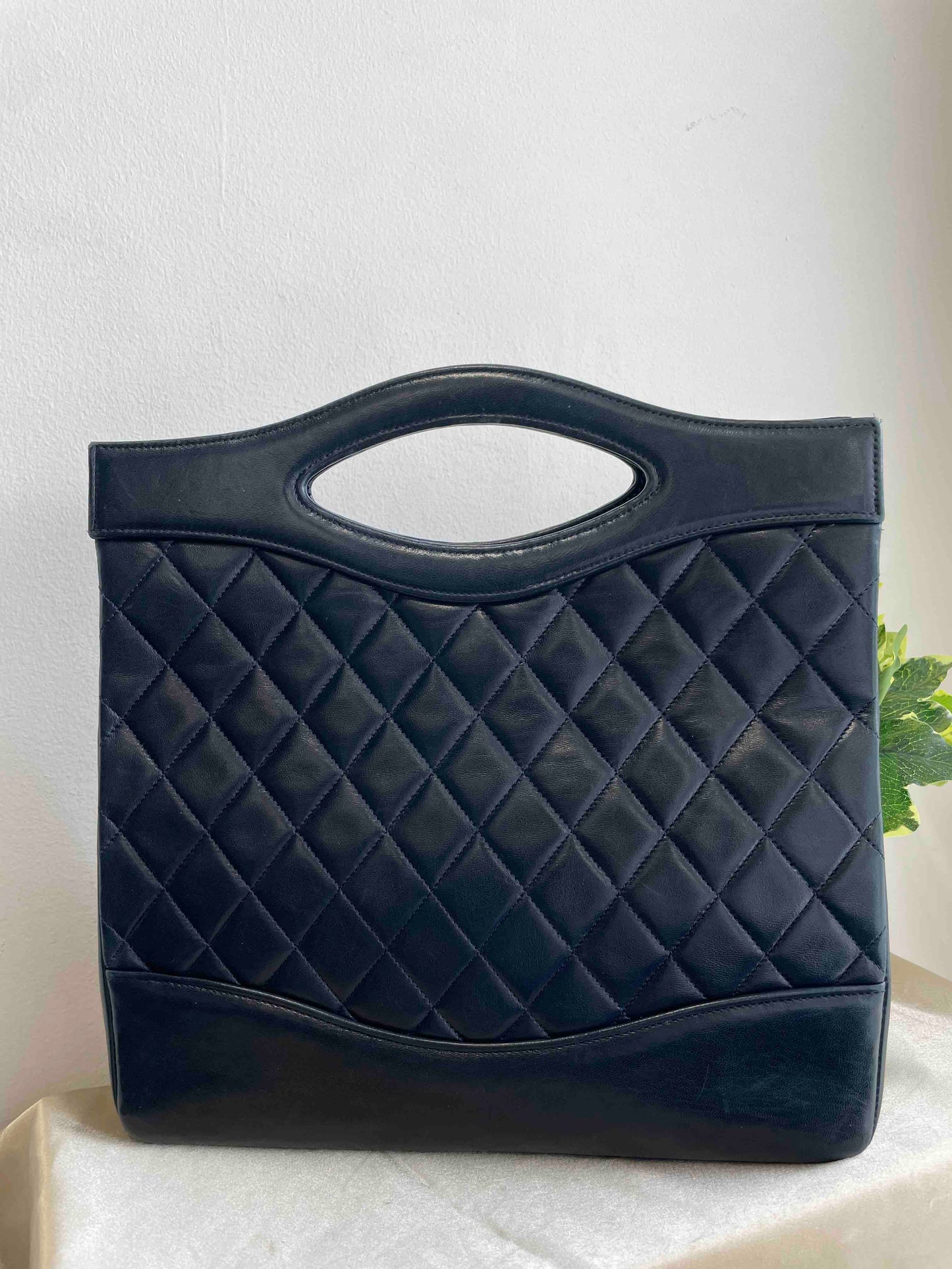 Chanel 31 Bag (S) RE987378800 - Navy Quilted Leather Shoulder Bag
