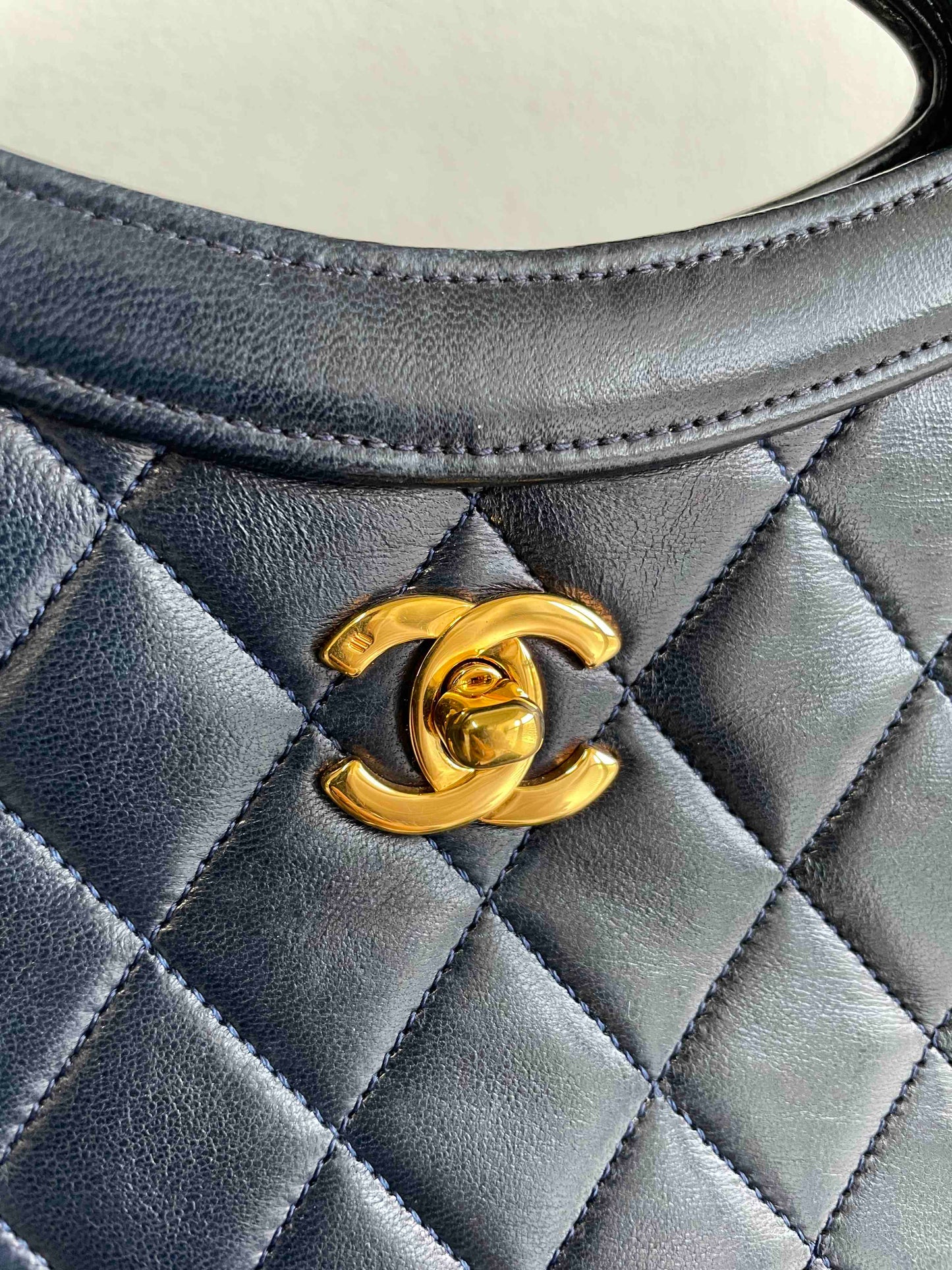 Chanel 31 Bag (S) RE987378800 - Navy Quilted Leather Shoulder Bag
