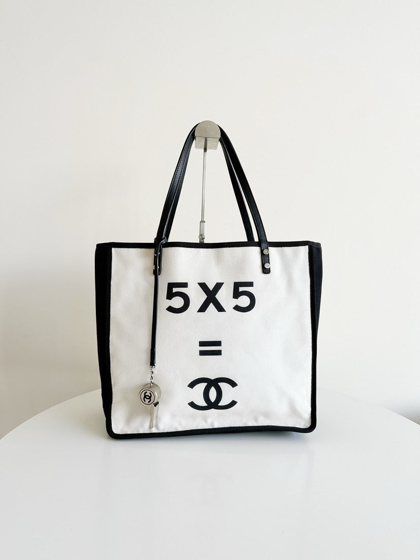 Preloved Chanel Canvas Tote Bag Black and White