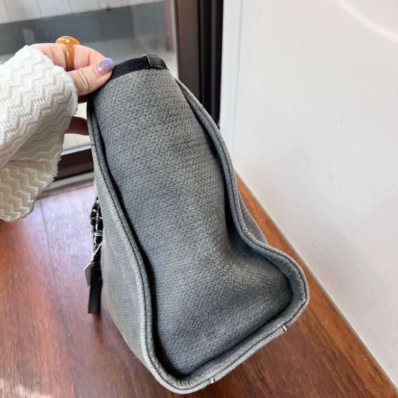 Chanel Preloved Canvas Tote Bag AG285 in Gray